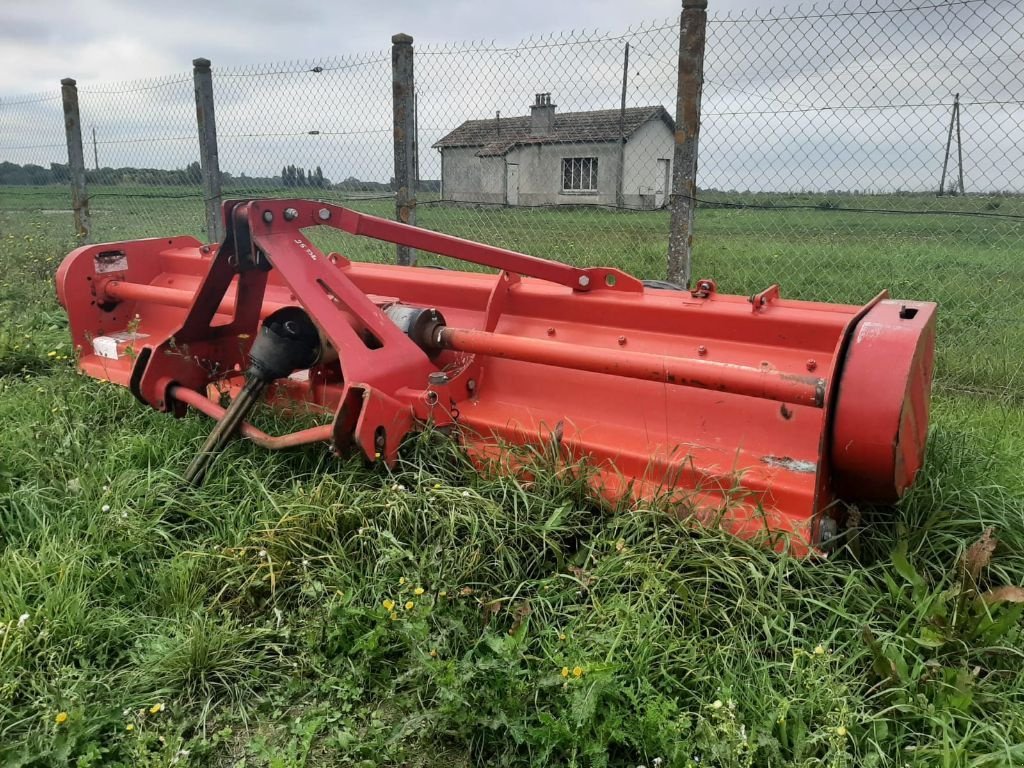 Mulchgerät & Häckselgerät van het type Sonstige TSR 322, Gebrauchtmaschine in SAINT-HILAIRE-EN-PUISEAUX (Foto 1)