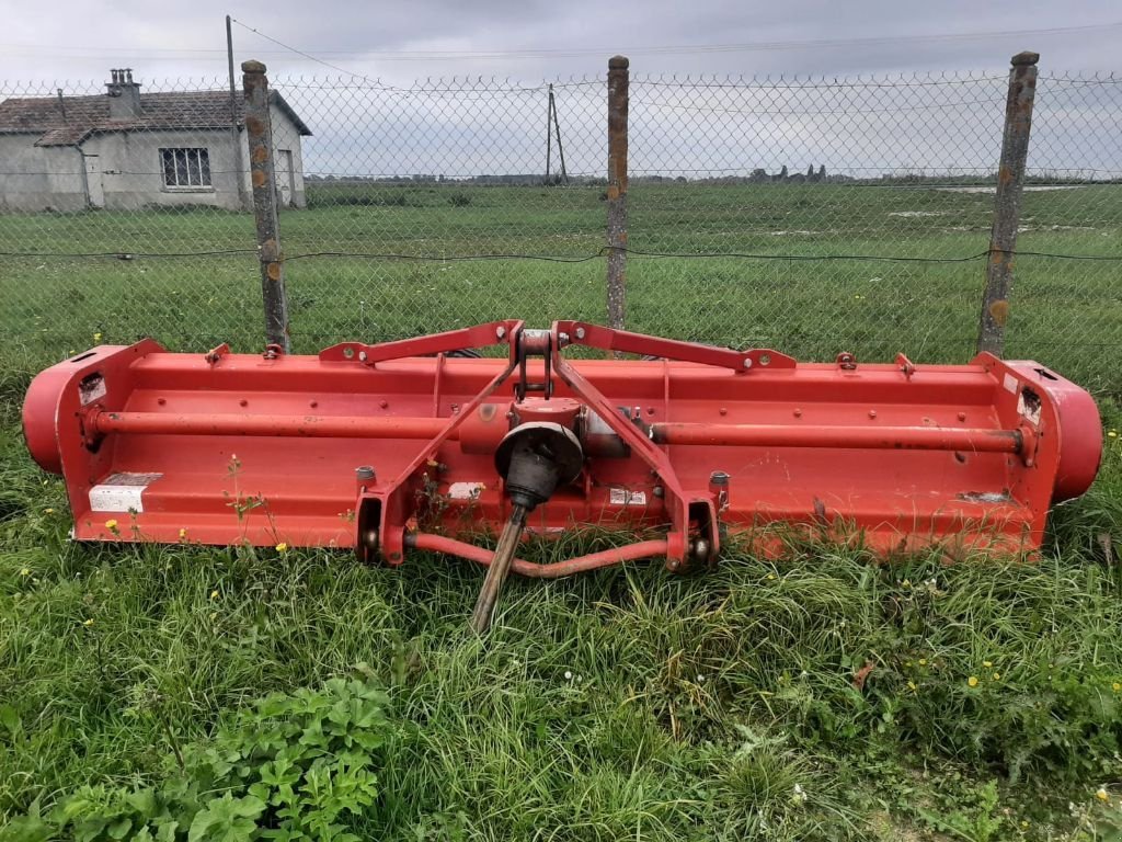 Mulchgerät & Häckselgerät van het type Sonstige TSR 322, Gebrauchtmaschine in SAINT-HILAIRE-EN-PUISEAUX (Foto 9)