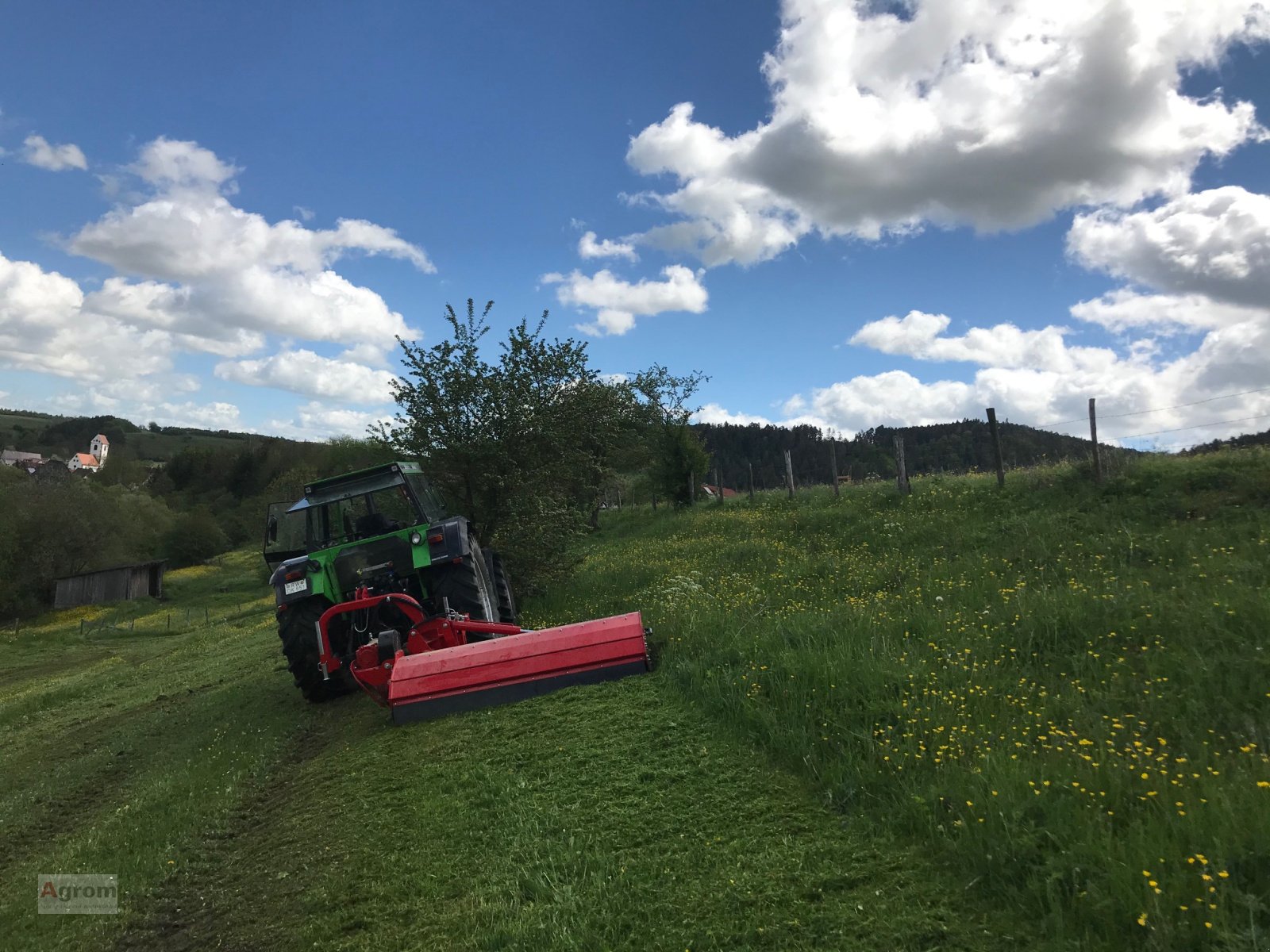 Mulchgerät & Häckselgerät van het type Tehnos MB 220 R LW Profi, Neumaschine in Riedhausen (Foto 4)