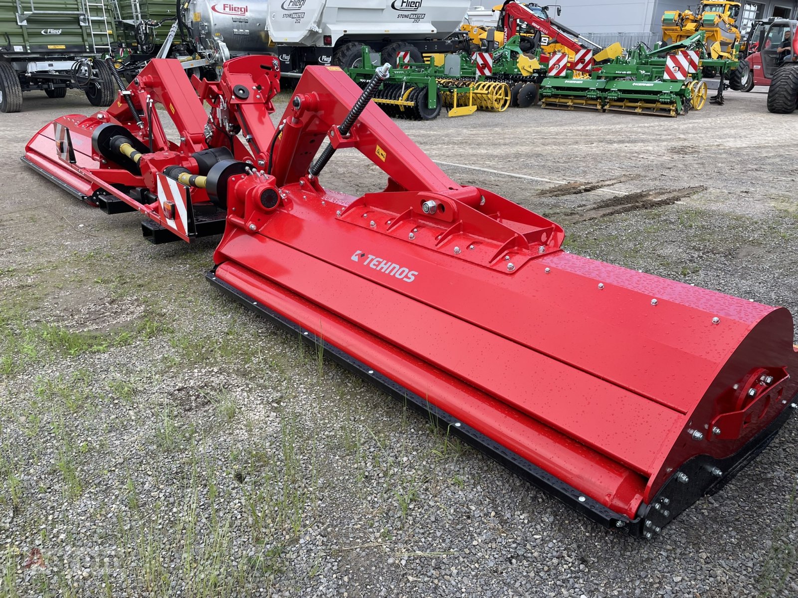 Mulchgerät & Häckselgerät des Typs Tehnos MU2Z 840R, Neumaschine in Meißenheim-Kürzell (Bild 1)