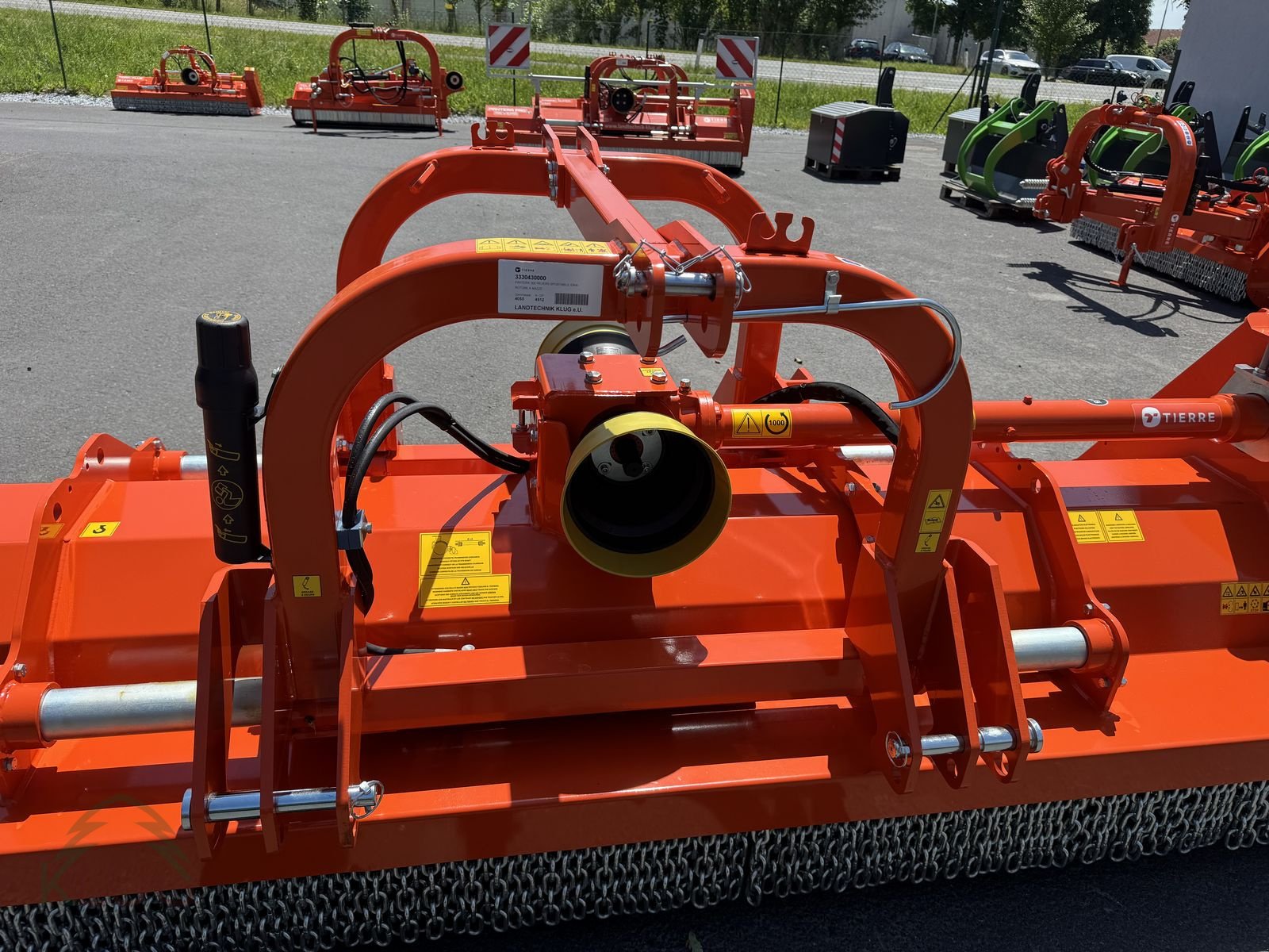 Mulchgerät & Häckselgerät des Typs Tierre Pantera PRO Revers 300, Neumaschine in Pirching am Traubenberg (Bild 25)