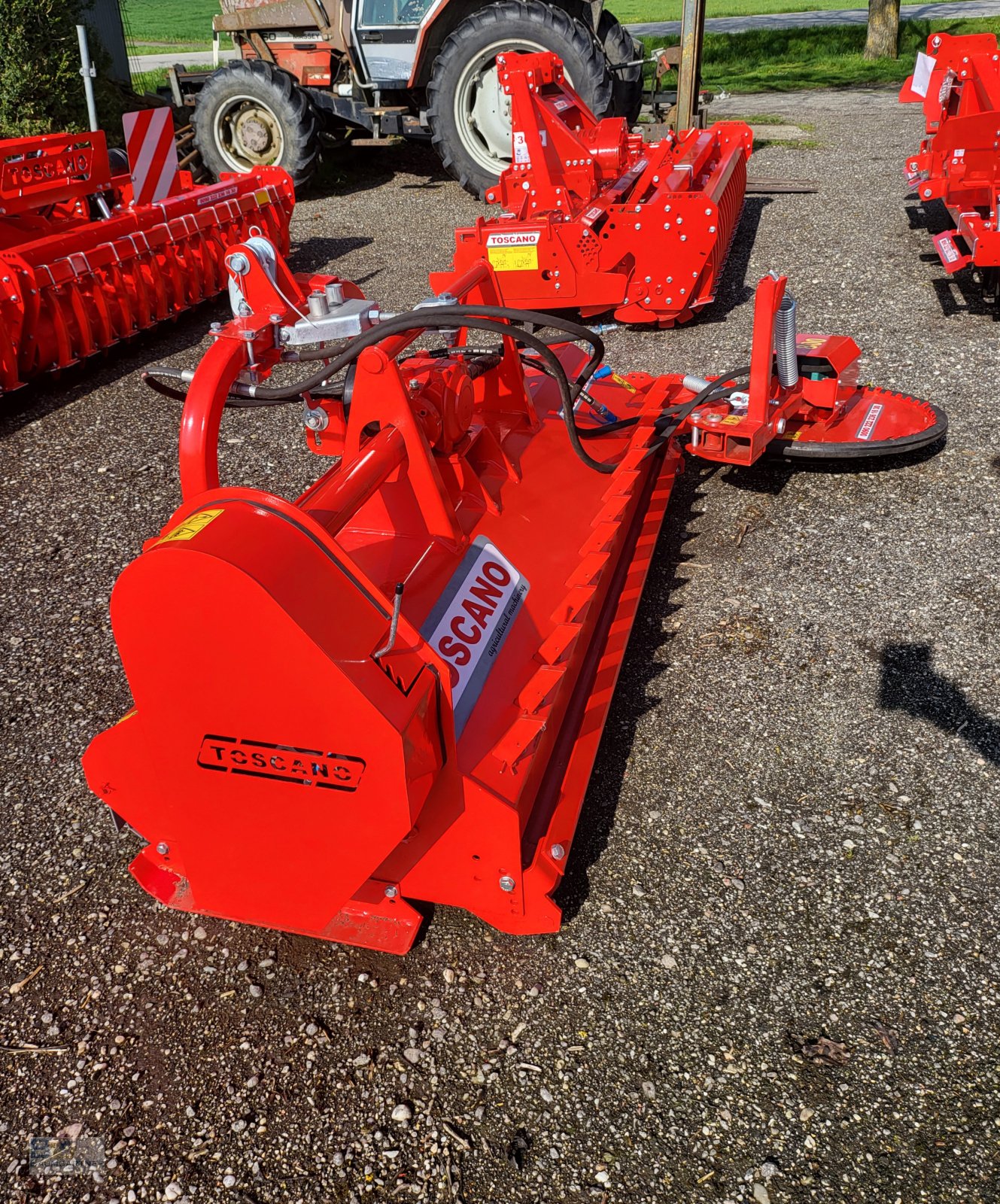 Mulchgerät & Häckselgerät des Typs TOSCANO Mulcher DPKT-02 2000 + Seitenmulcher DPOK-02 800, Neumaschine in Frontenhausen (Bild 3)