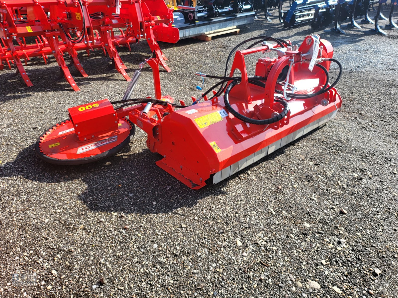 Mulchgerät & Häckselgerät des Typs TOSCANO Mulcher DPKT-02 2000 + Seitenmulcher DPOK-02 800, Neumaschine in Frontenhausen (Bild 7)