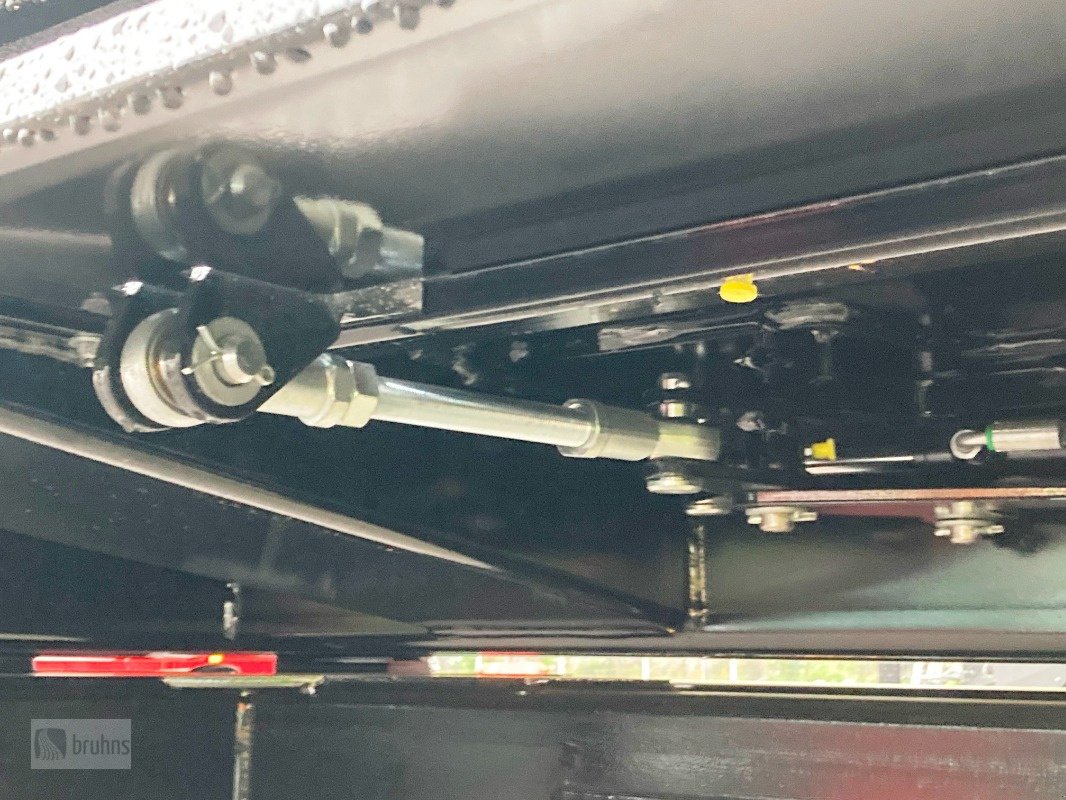 Muldenkipper of the type Annaburger Sattelmulde TS 30A.14 opt. mit Dollyachse, Neumaschine in Karstädt (Picture 12)