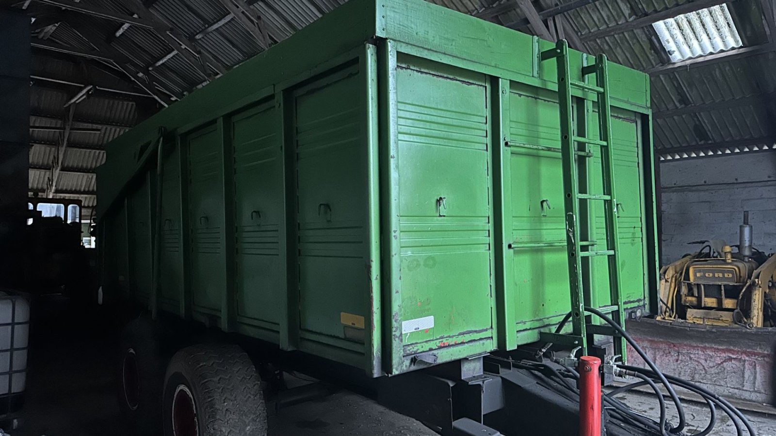 Muldenkipper tip Belarus 12 T. med bogie og fransk bagsmæk, Gebrauchtmaschine in øster ulslev (Poză 1)