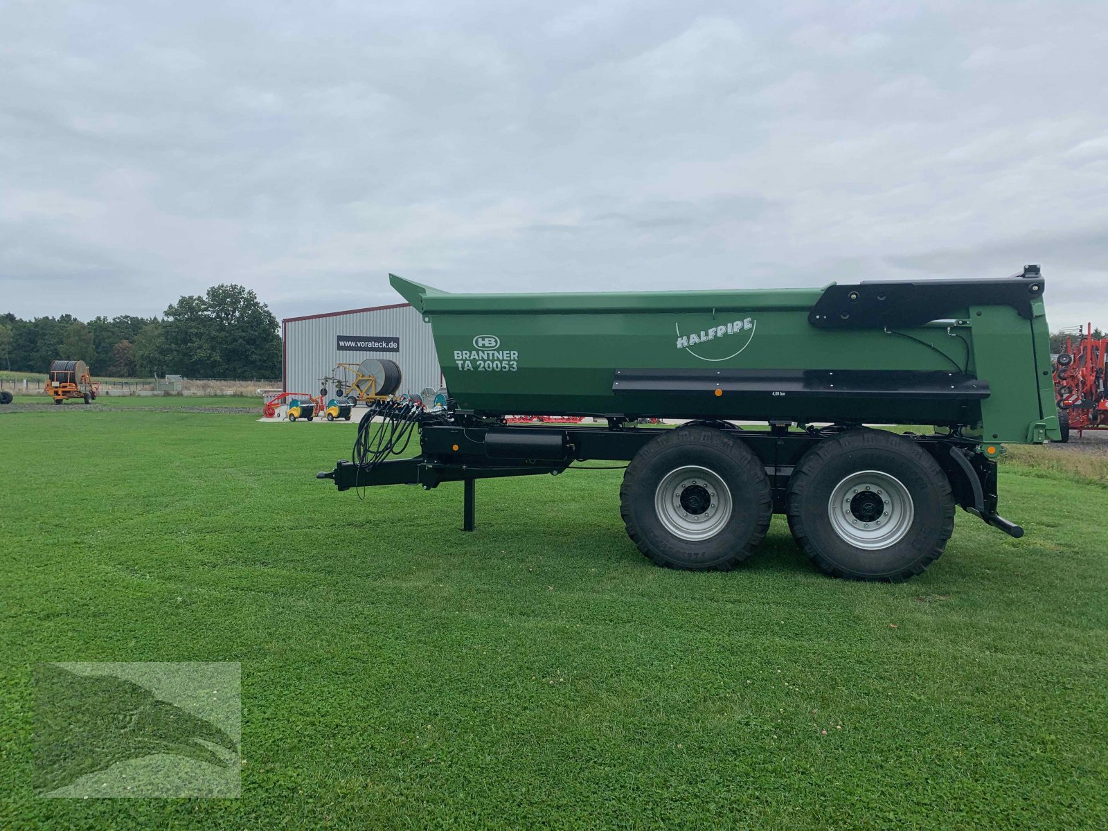 Muldenkipper des Typs Brantner Schwerlastmulde 22 to, Mietmaschine in Südheide (Bild 2)