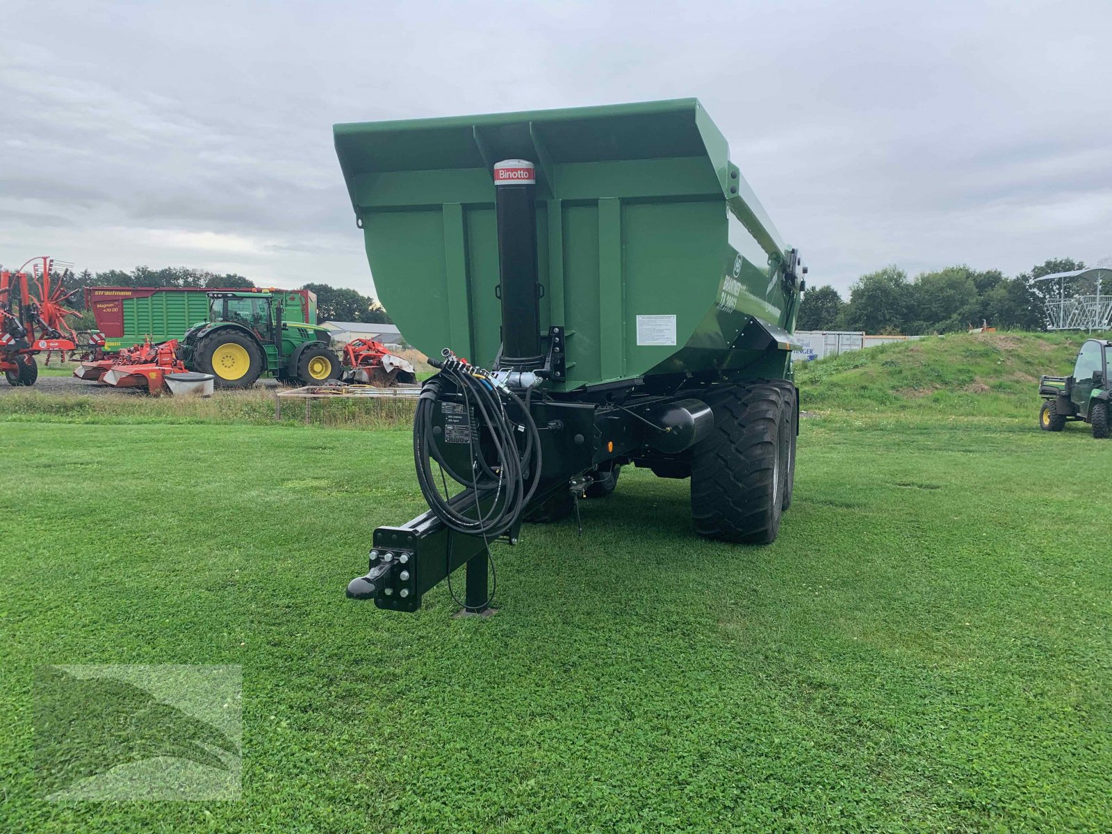 Muldenkipper des Typs Brantner Schwerlastmulde 22 to, Mietmaschine in Südheide (Bild 3)