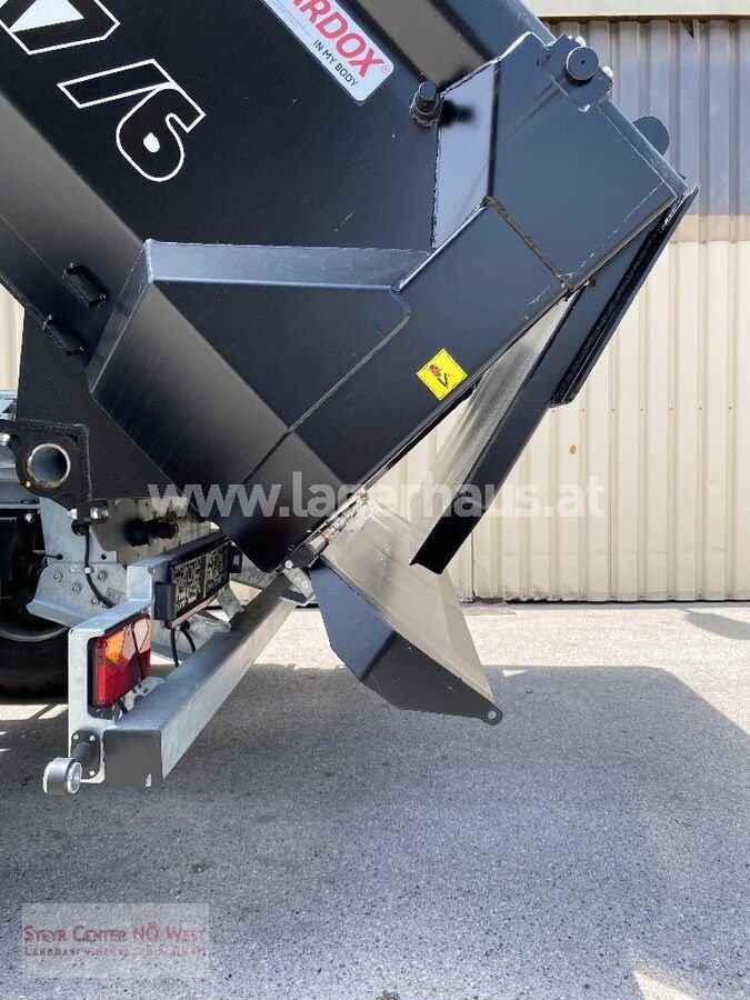 Muldenkipper des Typs CYNKOMET T-4, Neumaschine in Purgstall (Bild 8)