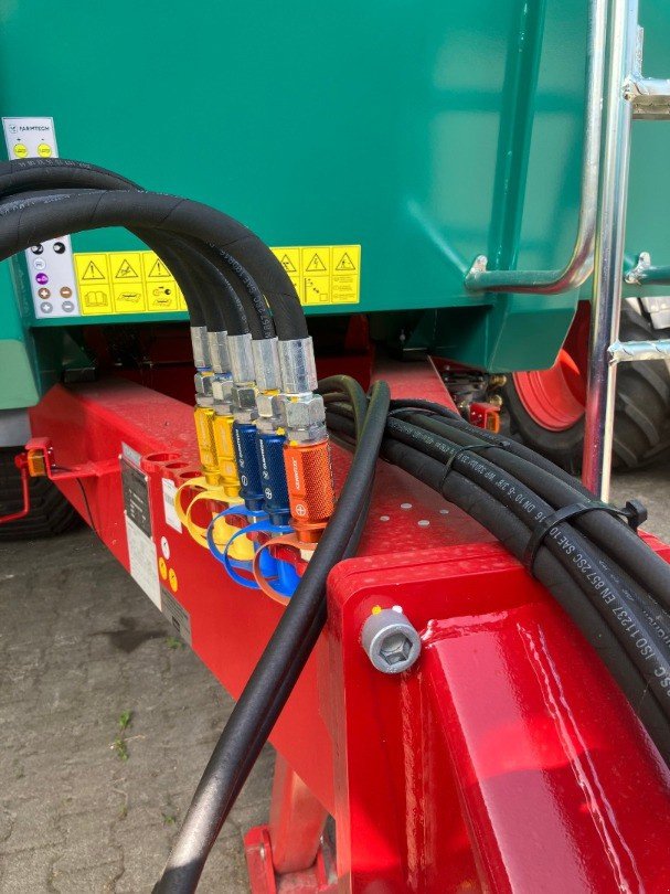 Muldenkipper des Typs Farmtech Durus 1600/40, Neumaschine in Bubendorf (Bild 5)