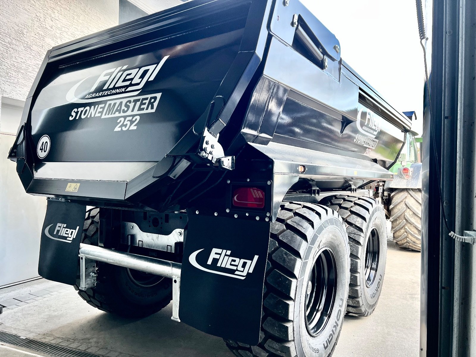 Muldenkipper tip Fliegl Stone Master 252 Profi, Neumaschine in Laugna  (Poză 1)