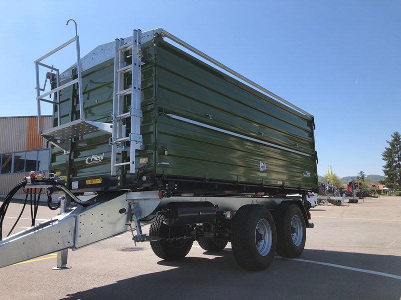 Muldenkipper типа Fliegl TDK 200, Neumaschine в Domdidier (Фотография 2)