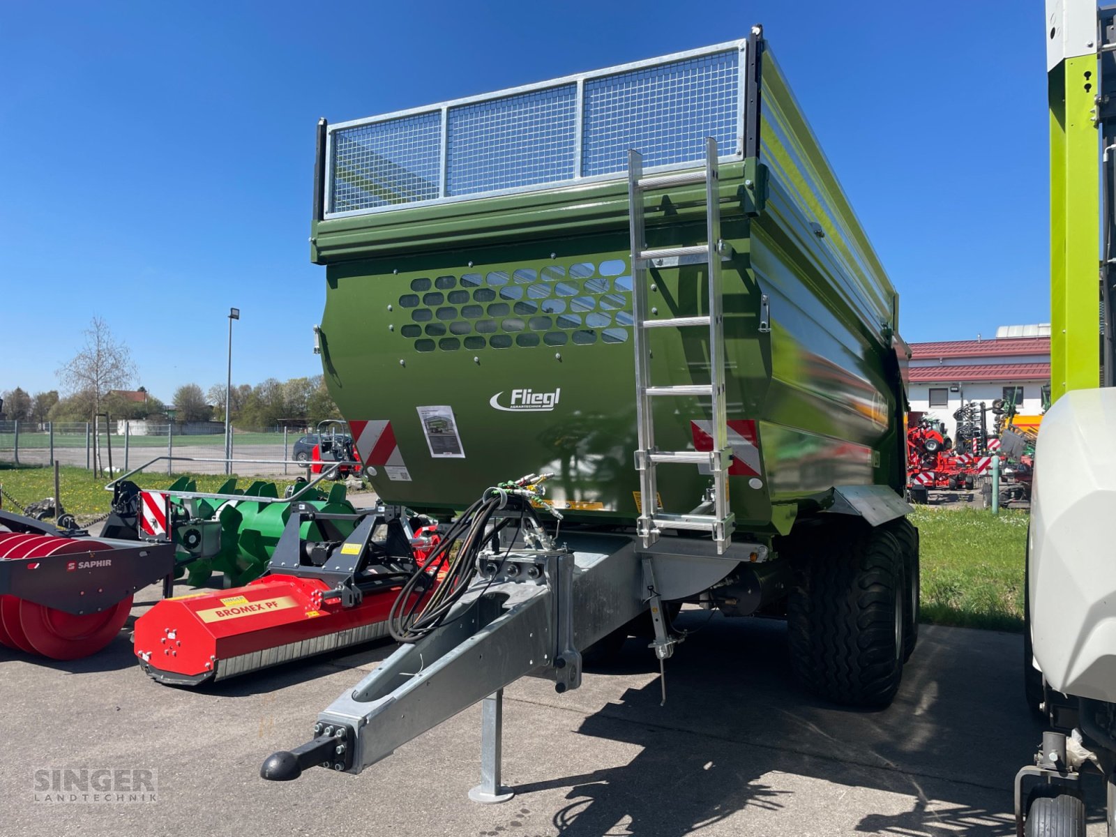 Muldenkipper des Typs Fliegl TMK 190 FOX, Neumaschine in Ebenhofen (Bild 5)