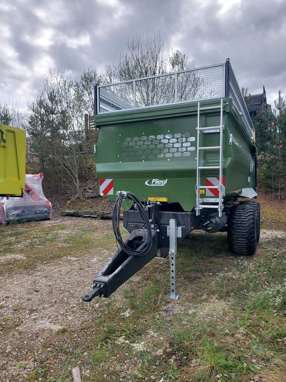 Muldenkipper tip Fliegl TMK 256 Fox, Neumaschine in Pegnitz-Bronn (Poză 1)