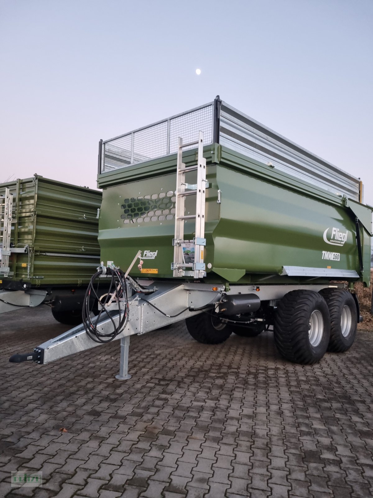 Muldenkipper типа Fliegl TMK160, Neumaschine в Bruckmühl (Фотография 1)