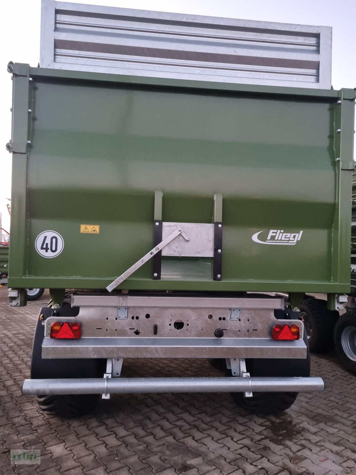 Muldenkipper типа Fliegl TMK160, Neumaschine в Bruckmühl (Фотография 3)