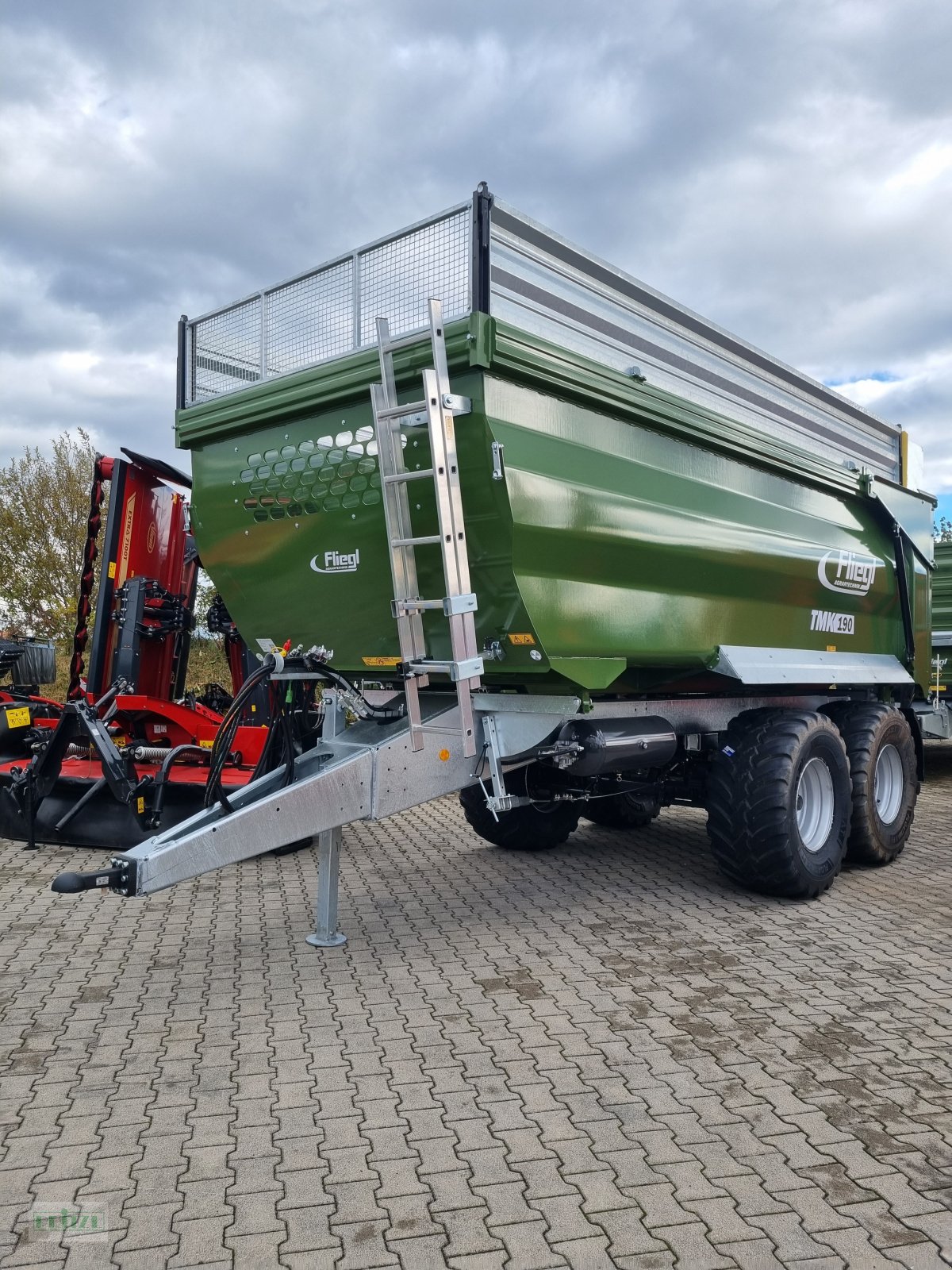 Muldenkipper типа Fliegl TMK190, Neumaschine в Bruckmühl (Фотография 1)