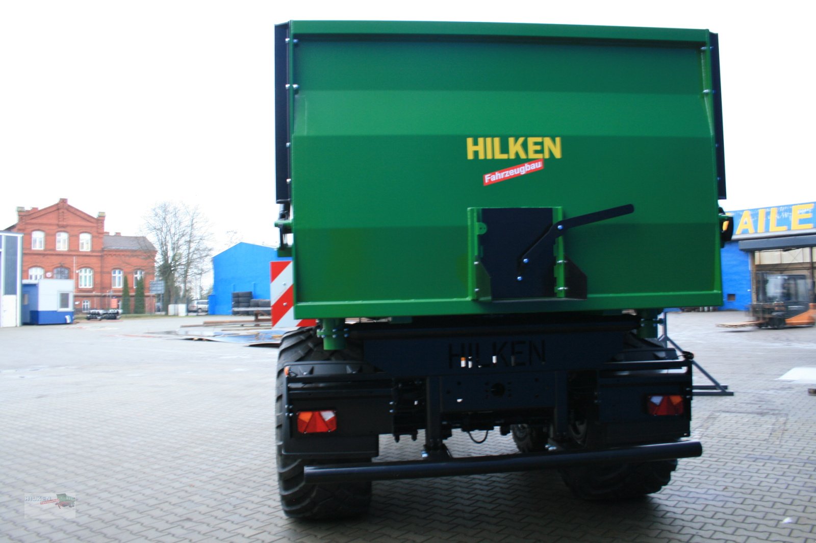 Muldenkipper van het type Hilken Muldenkipper, MKR6500, Reifen 560/60R22,5, Häckselaufsätze 800mm, Neumaschine in Vorwerk (Foto 2)