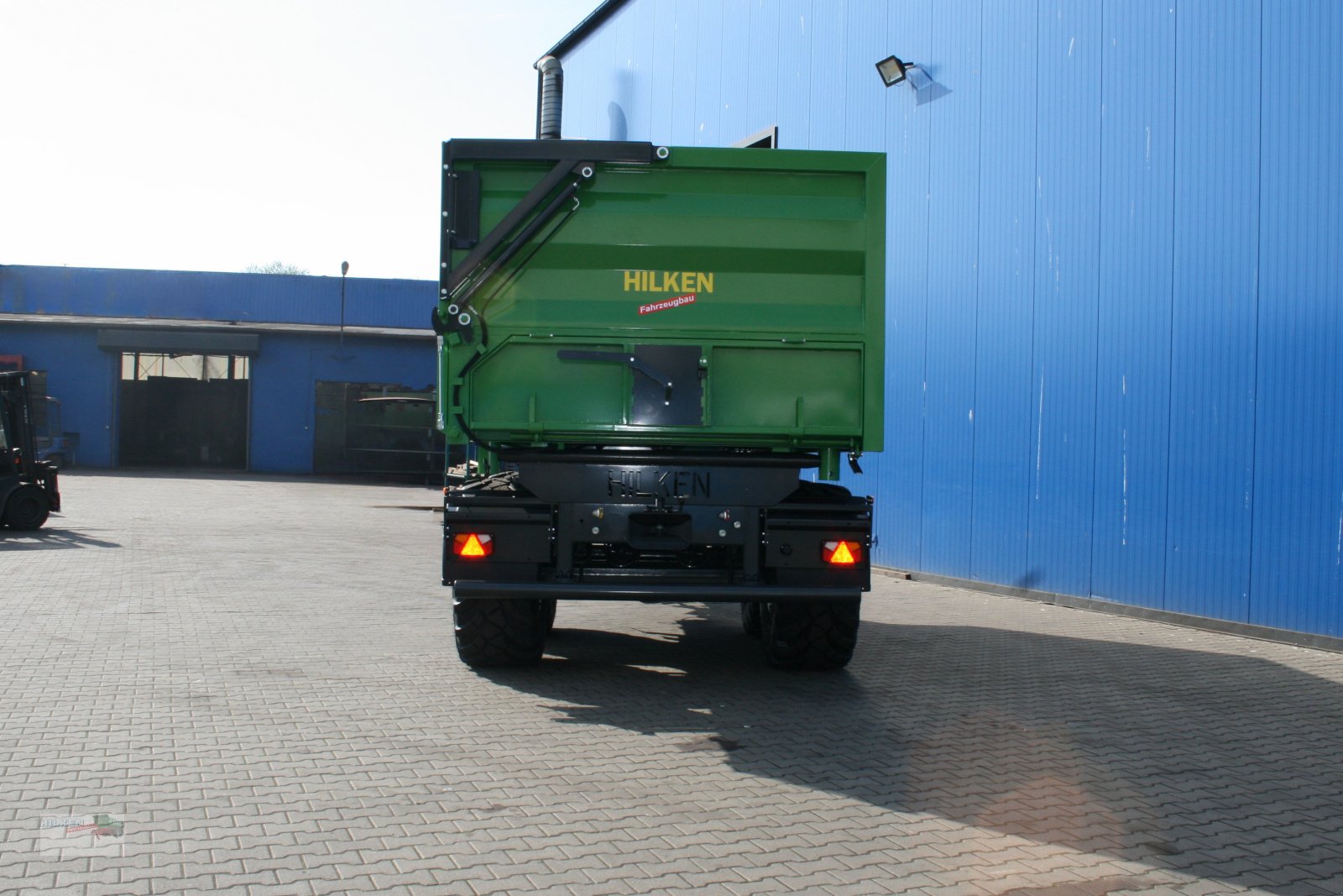 Muldenkipper typu Hilken Tandem-Muldenkipper, TMK5000, hydr. Seitenklappe, Ber. 560/60R22,5, Neumaschine v Vorwerk (Obrázek 4)