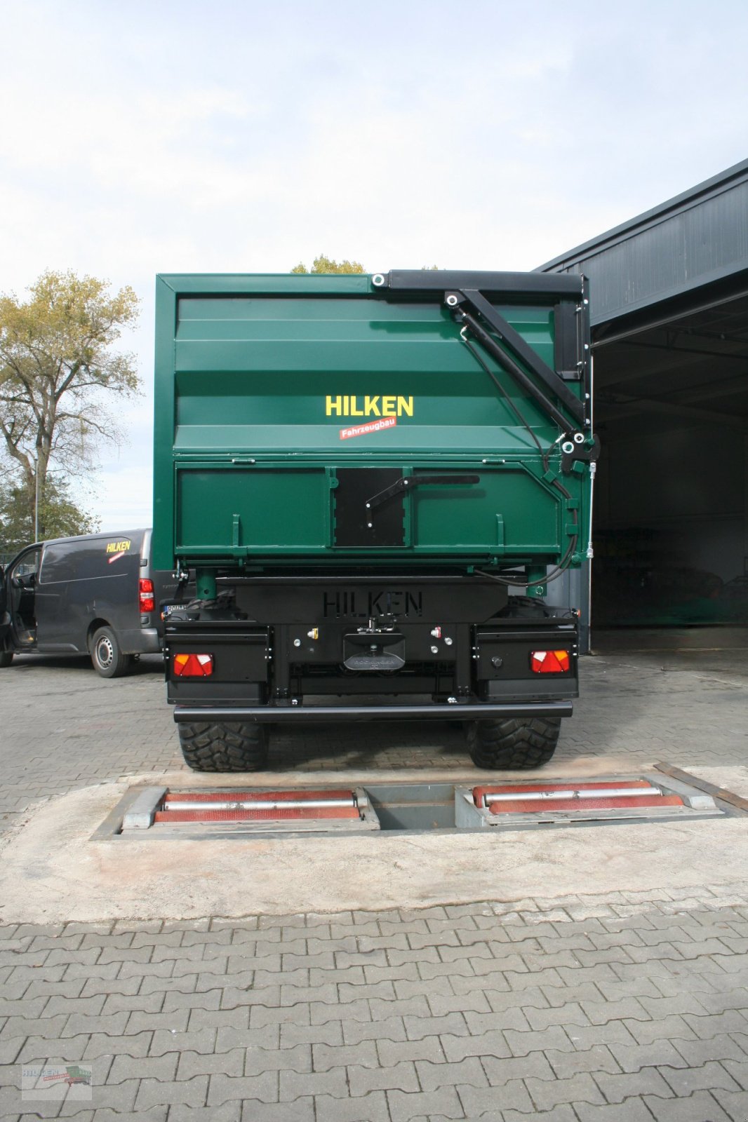 Muldenkipper del tipo Hilken Tandem-Muldenkipper, TMK5000, hydr. Seitenklappe, Ber. 560/60R22,5, Neumaschine In Vorwerk (Immagine 4)