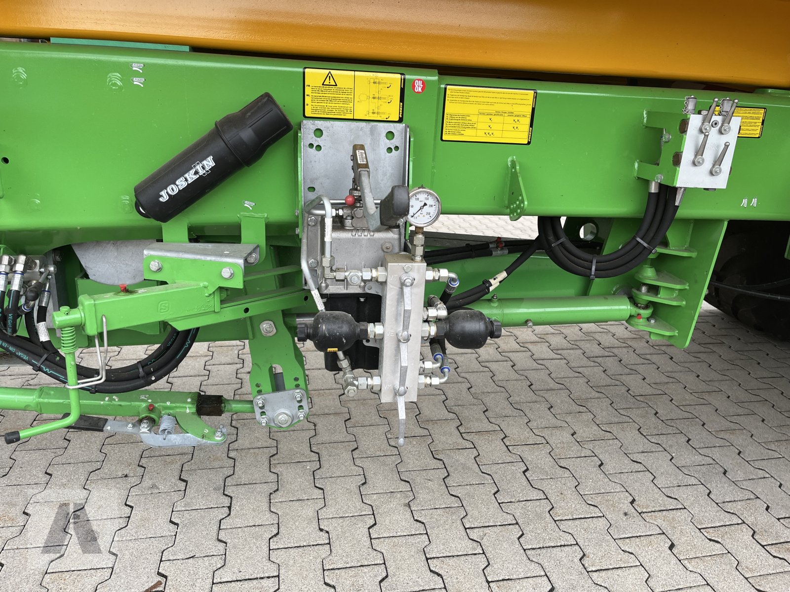 Muldenkipper of the type Joskin Trans-Space 7500, Neumaschine in Tettenweis I Karpfham (Picture 4)