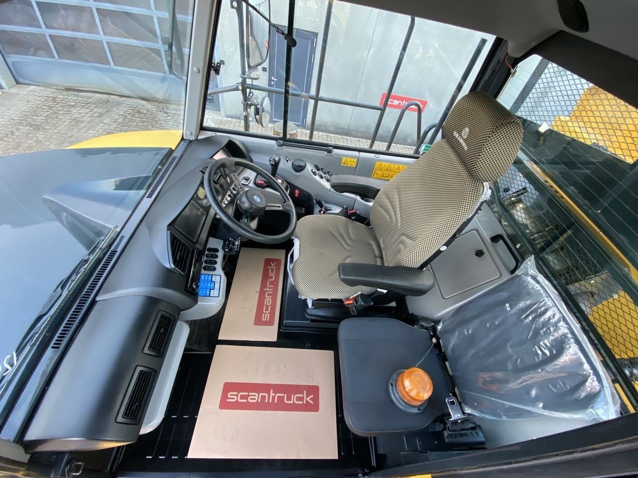 Muldenkipper tipa Komatsu HM300-5EO, Gebrauchtmaschine u Skive (Slika 3)