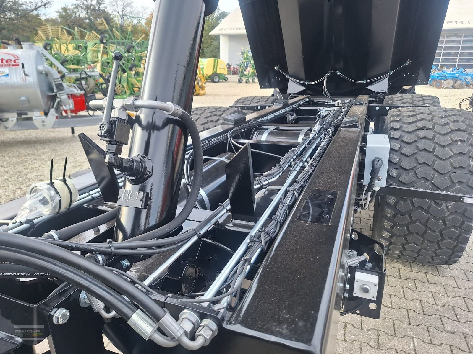 Muldenkipper of the type Krampe Halfpipe HP 20, Neumaschine in Aurolzmünster (Picture 3)