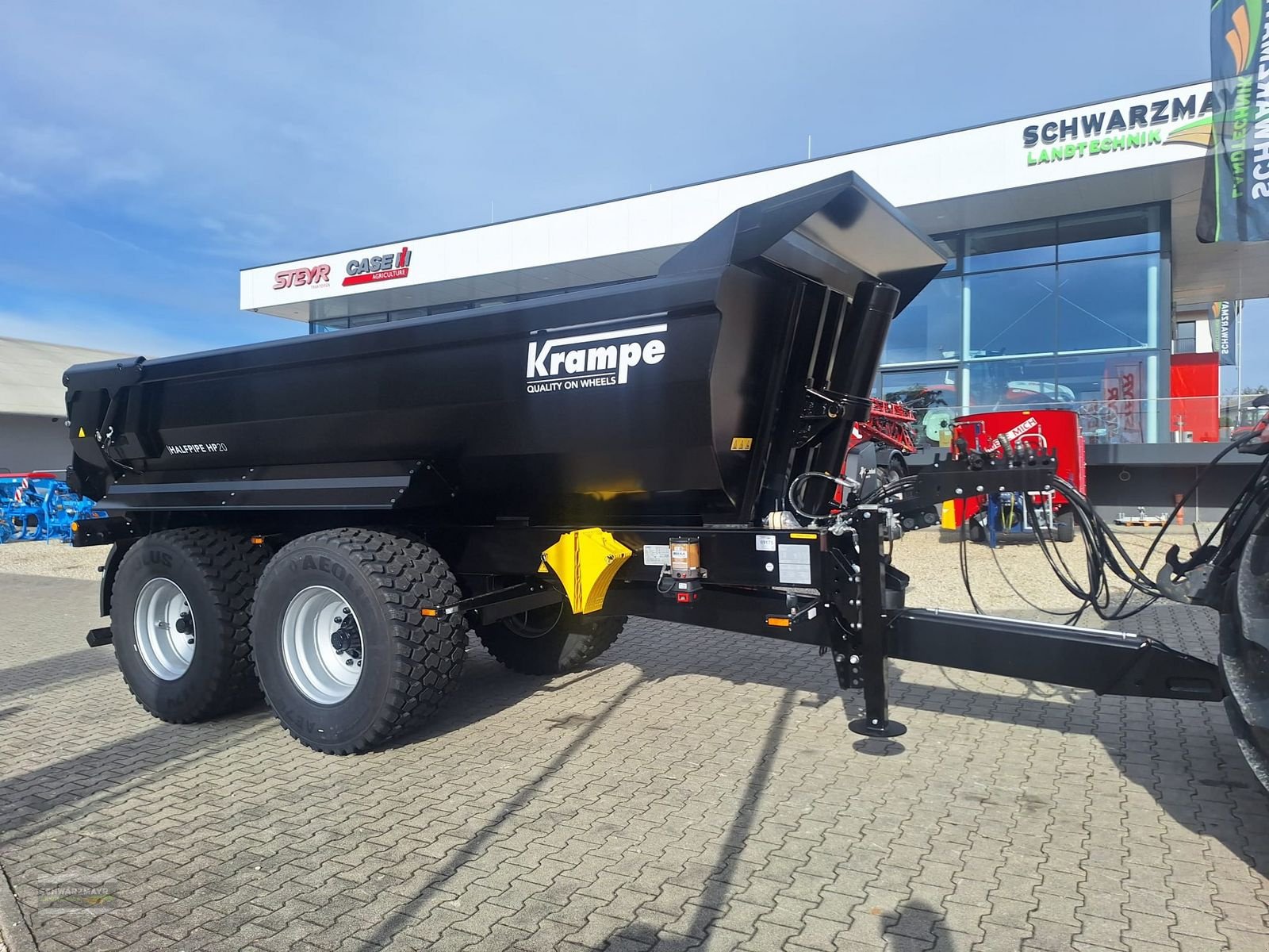 Muldenkipper of the type Krampe Halfpipe HP 20, Neumaschine in Aurolzmünster (Picture 17)