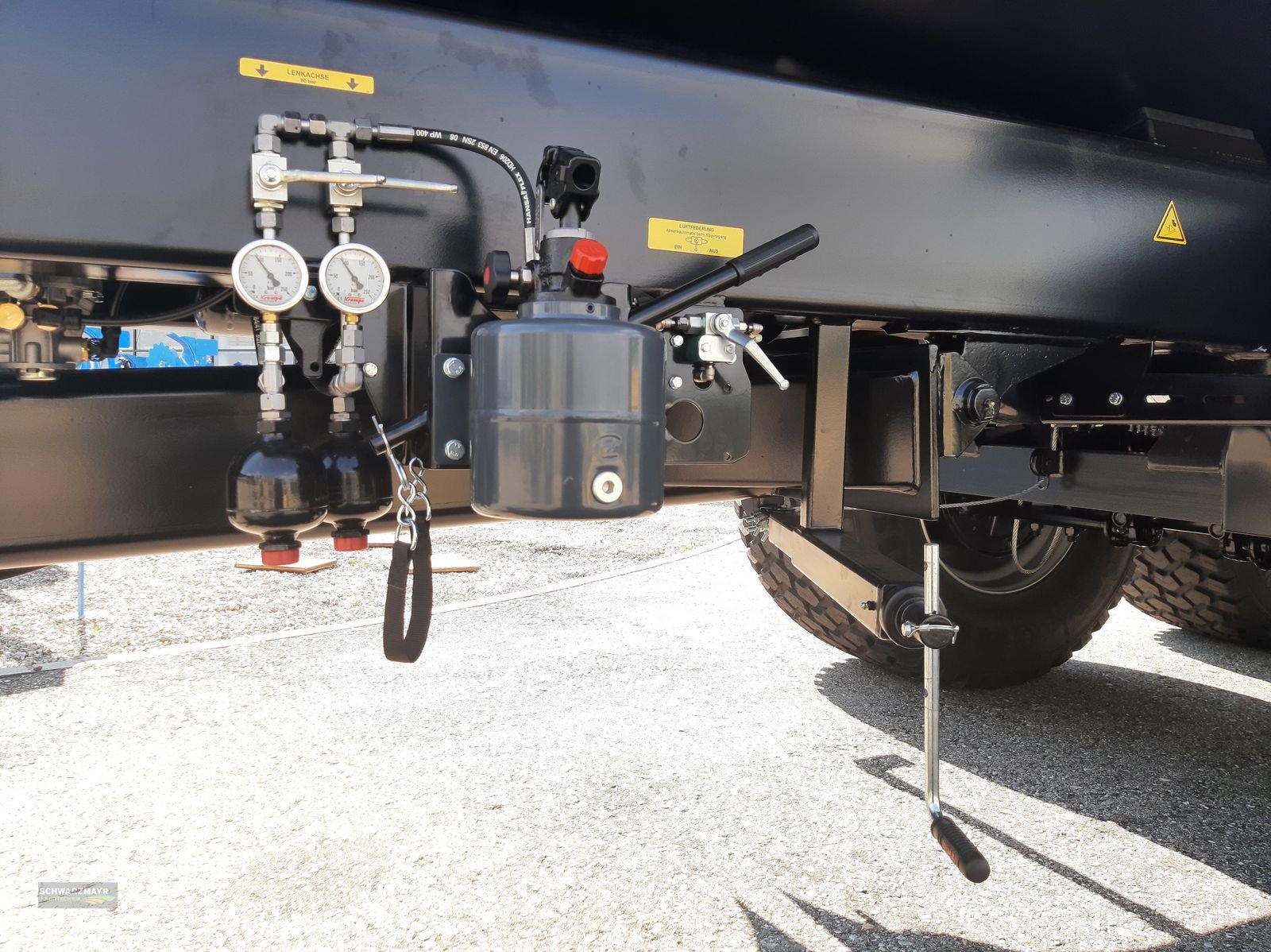 Muldenkipper des Typs Krampe Halfpipe HP 20, Neumaschine in Gampern (Bild 16)