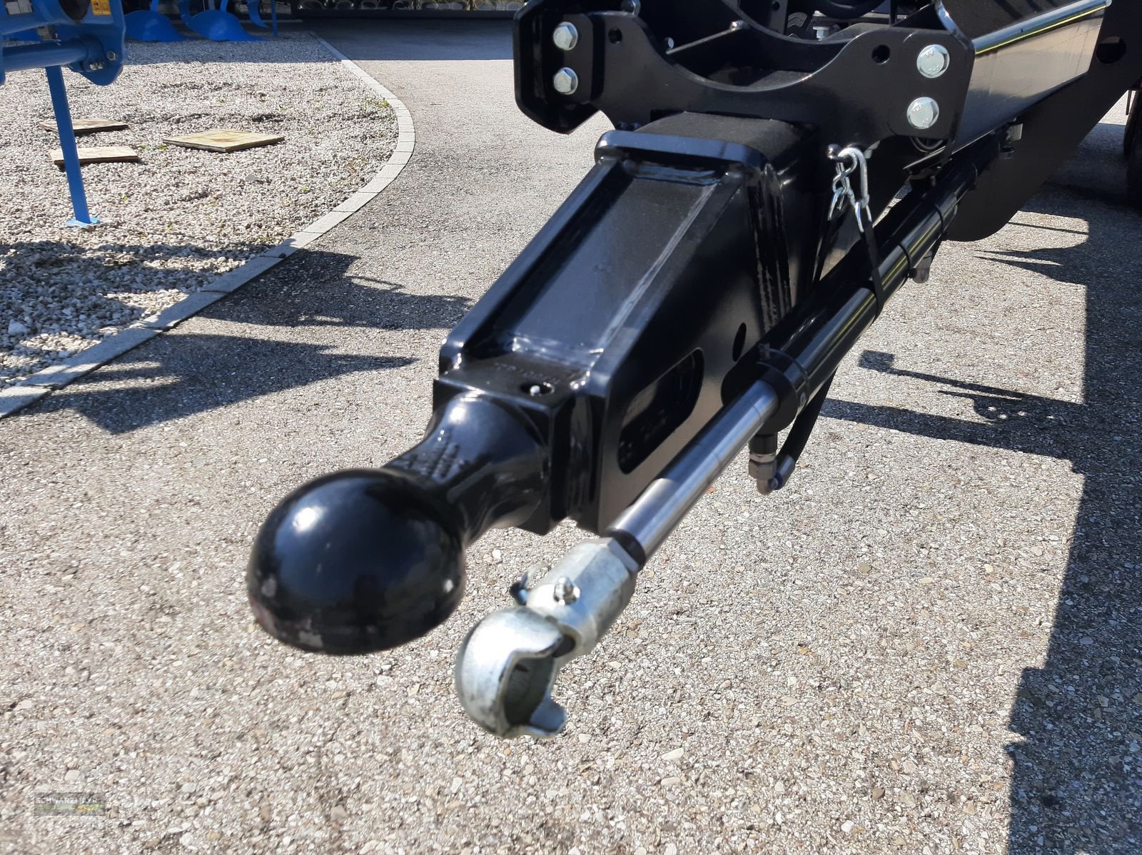 Muldenkipper des Typs Krampe Halfpipe HP 20, Neumaschine in Gampern (Bild 8)