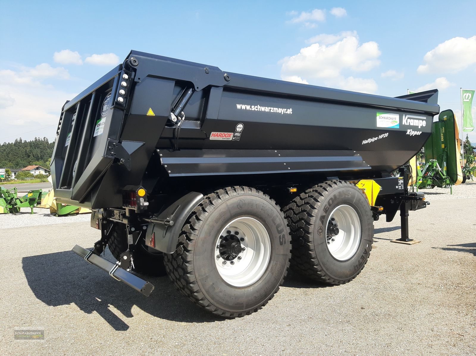 Muldenkipper des Typs Krampe Halfpipe HP 20, Neumaschine in Gampern (Bild 4)