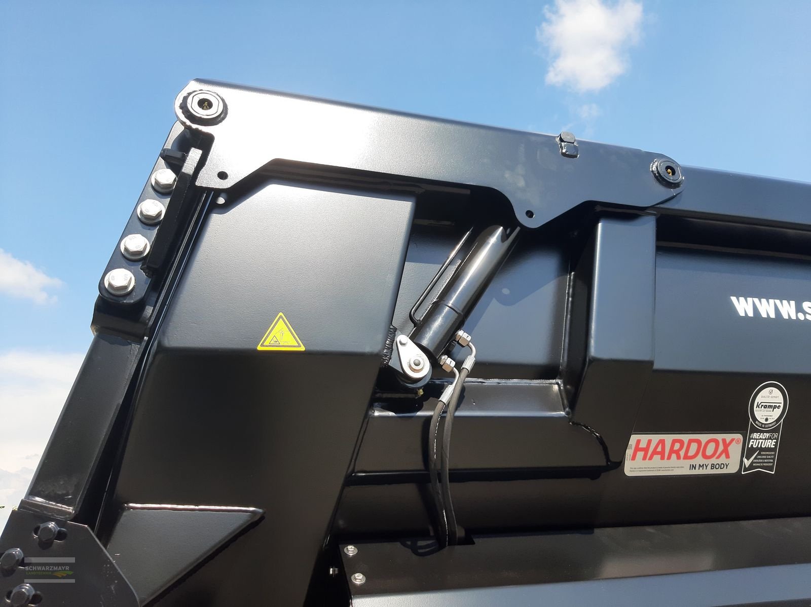 Muldenkipper des Typs Krampe Halfpipe HP 20, Neumaschine in Gampern (Bild 13)