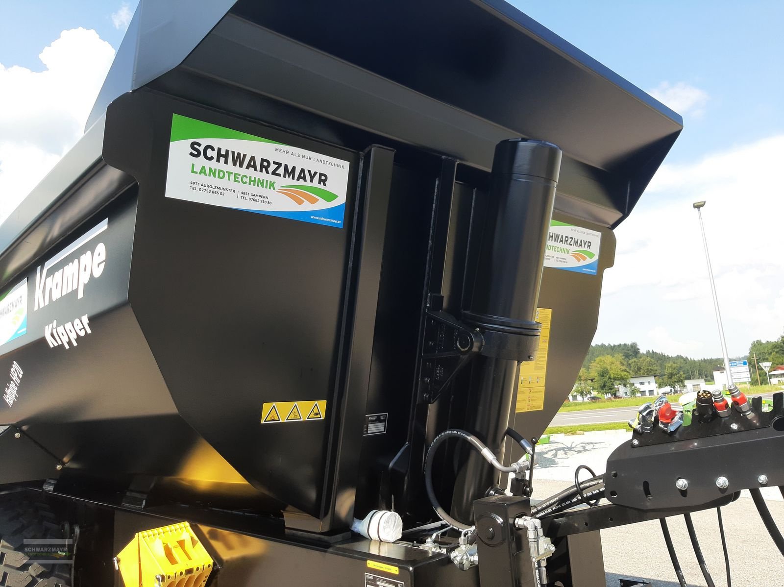 Muldenkipper des Typs Krampe Halfpipe HP 20, Neumaschine in Gampern (Bild 11)