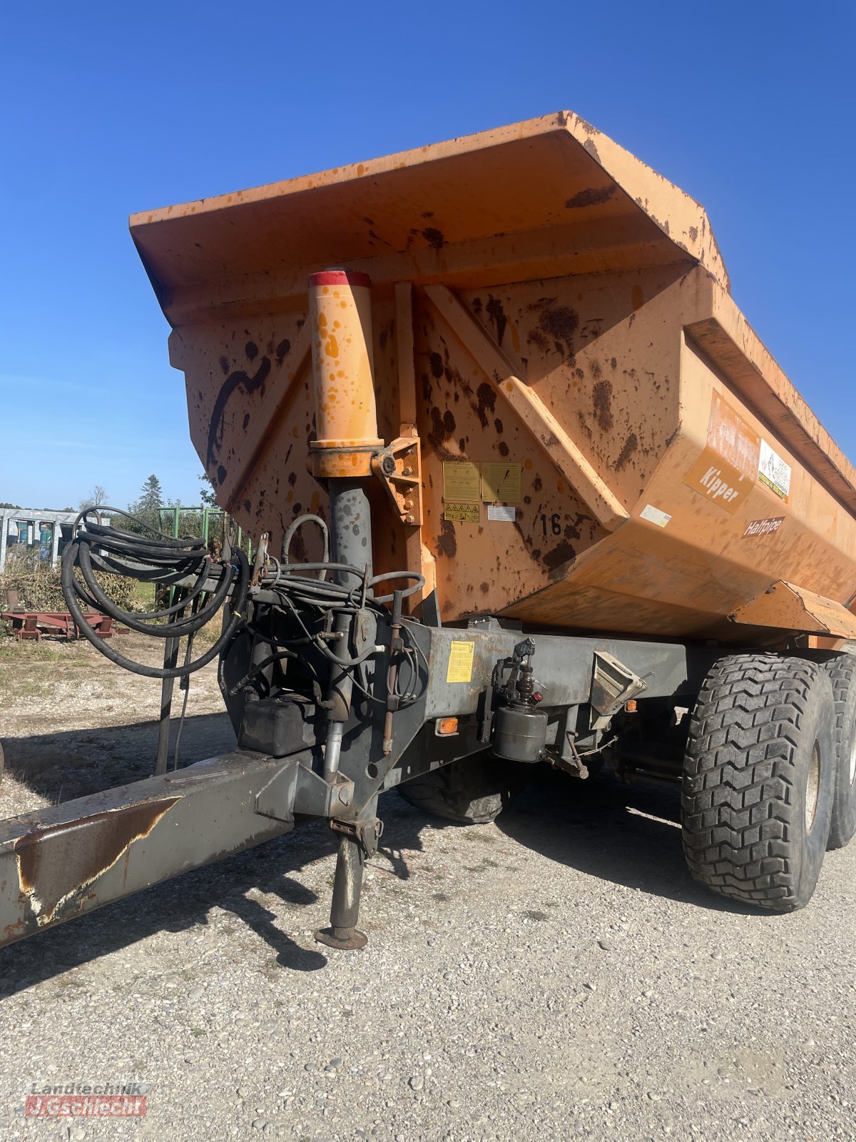 Muldenkipper van het type Krampe T24 Halfpipe Baumulde, Gebrauchtmaschine in Mühldorf (Foto 5)