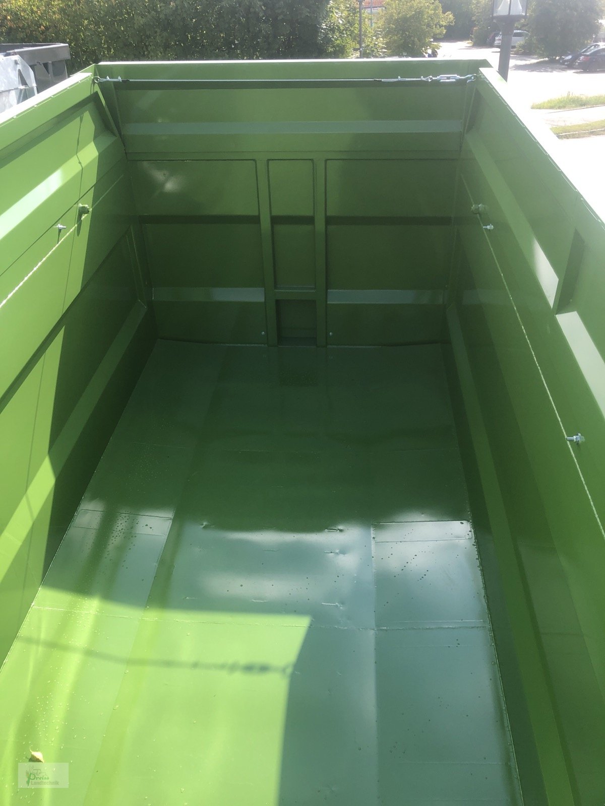 Muldenkipper des Typs PreissTec TMK13, Neumaschine in Bad Kötzting (Bild 5)