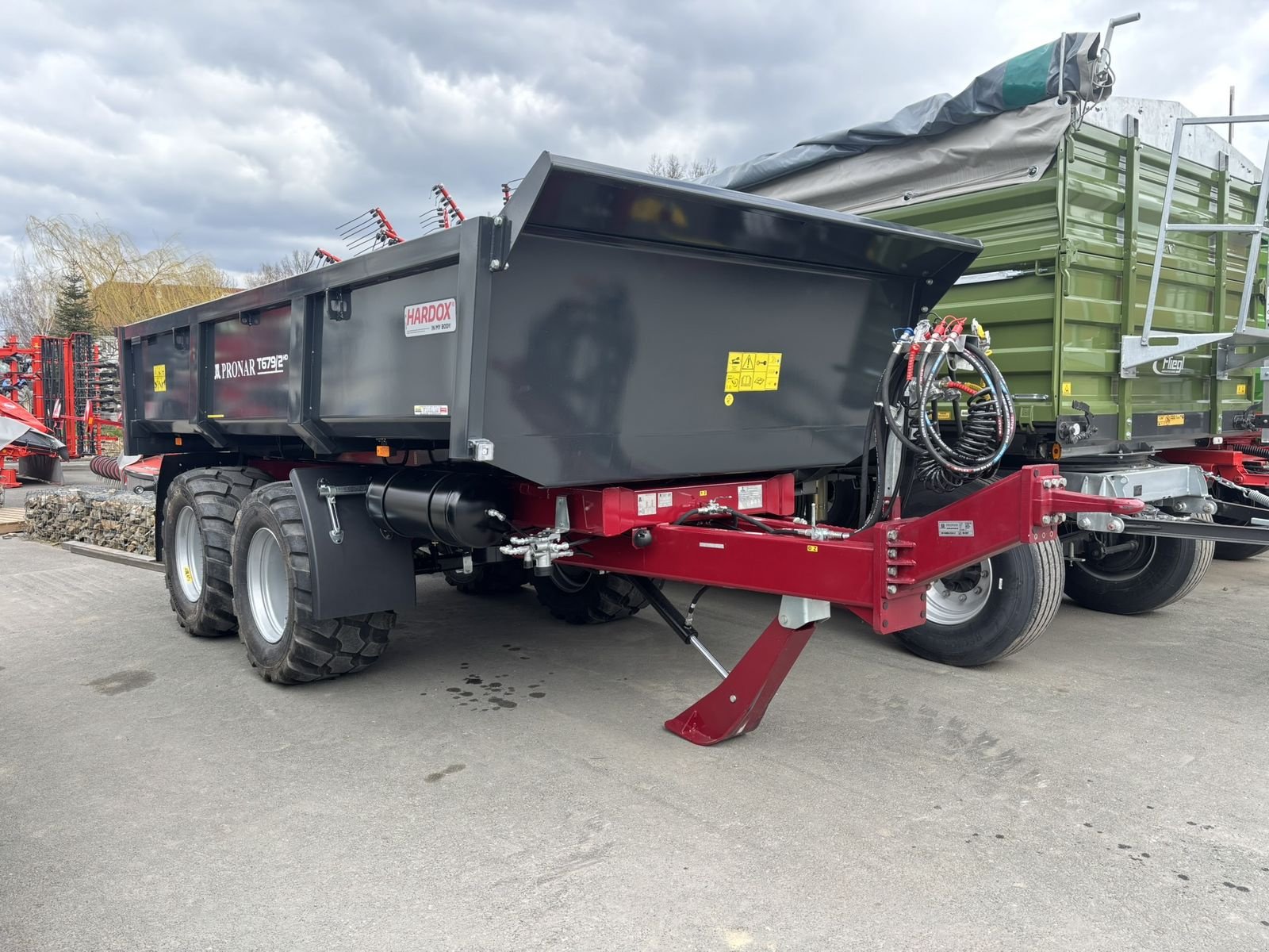 Muldenkipper tipa PRONAR T 679/2, Neumaschine u Göpfritz (Slika 1)