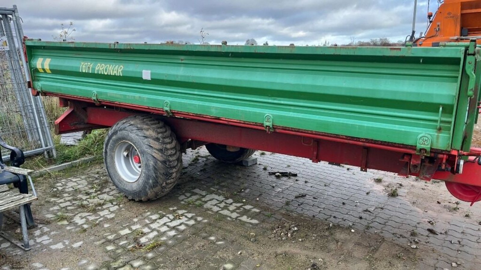 Muldenkipper типа PRONAR T671 5 tons 3 vejs tip, Gebrauchtmaschine в Rødovre (Фотография 4)