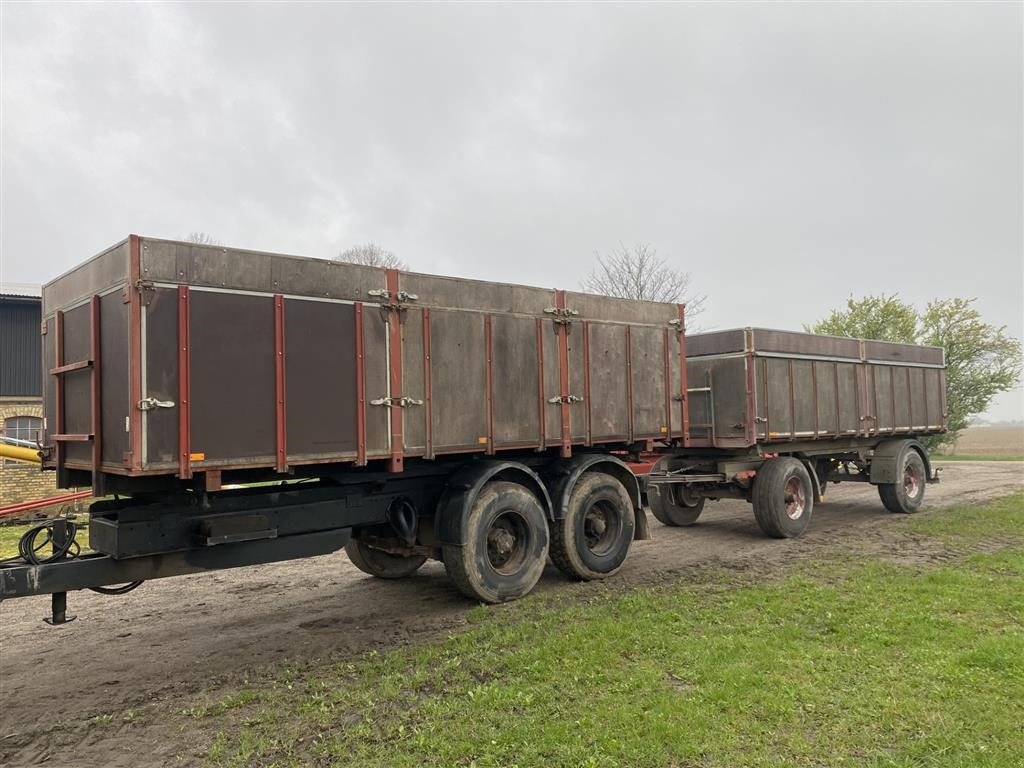 Muldenkipper des Typs Scania 32 tons vogntræk Anhænger trænger til ny plade i bag, og kanlister i bund i venstre side, Gebrauchtmaschine in øster ulslev (Bild 3)