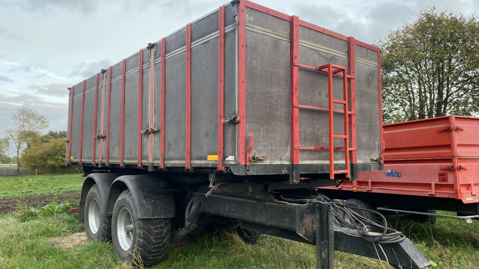 Muldenkipper of the type Scania Tipvogn, Gebrauchtmaschine in øster ulslev (Picture 1)