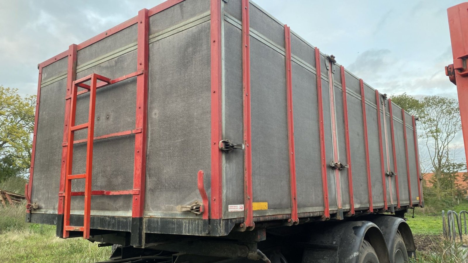 Muldenkipper of the type Scania Tipvogn, Gebrauchtmaschine in øster ulslev (Picture 2)