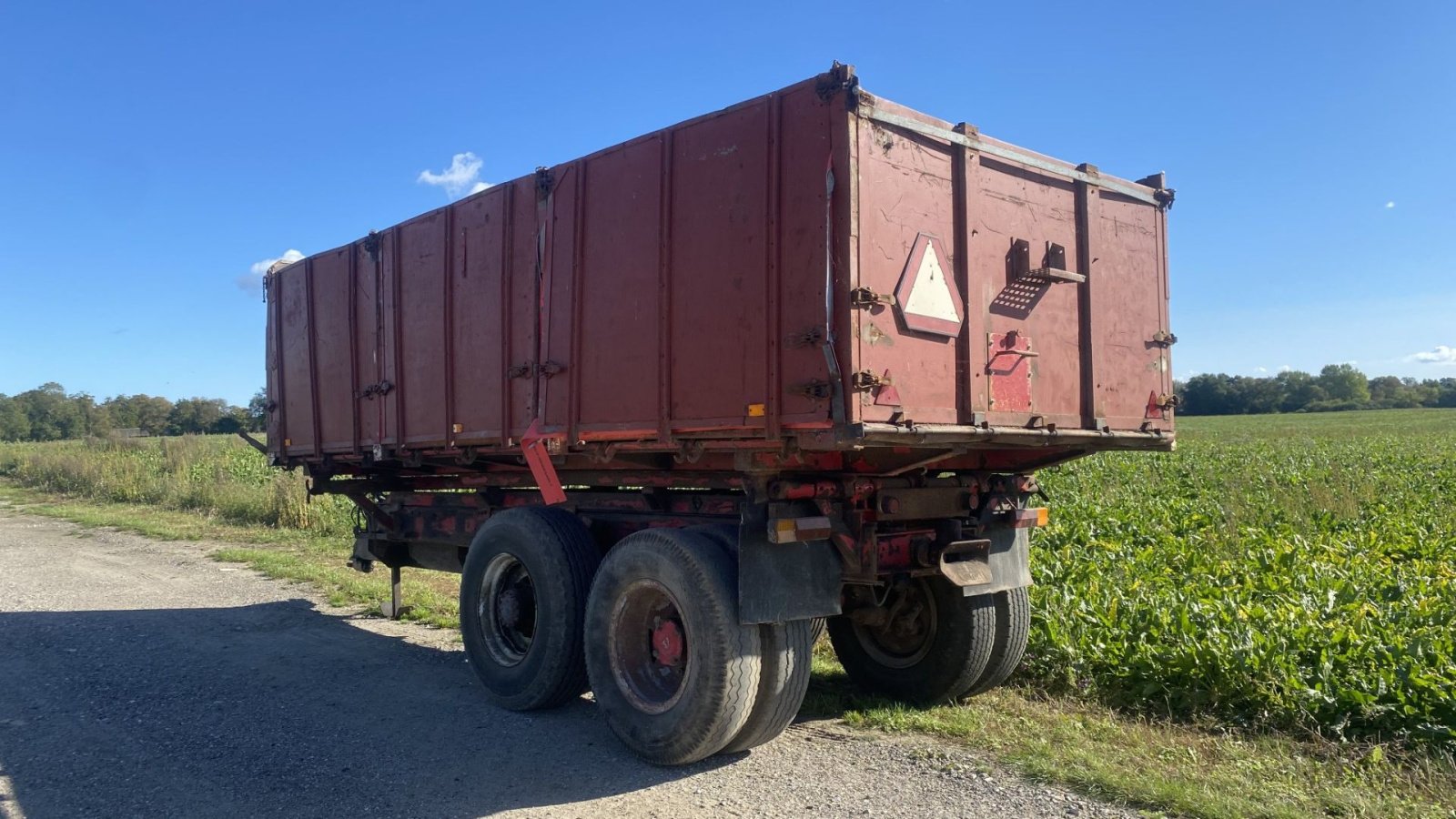 Muldenkipper of the type Scania Tipvogn, Gebrauchtmaschine in øster ulslev (Picture 1)
