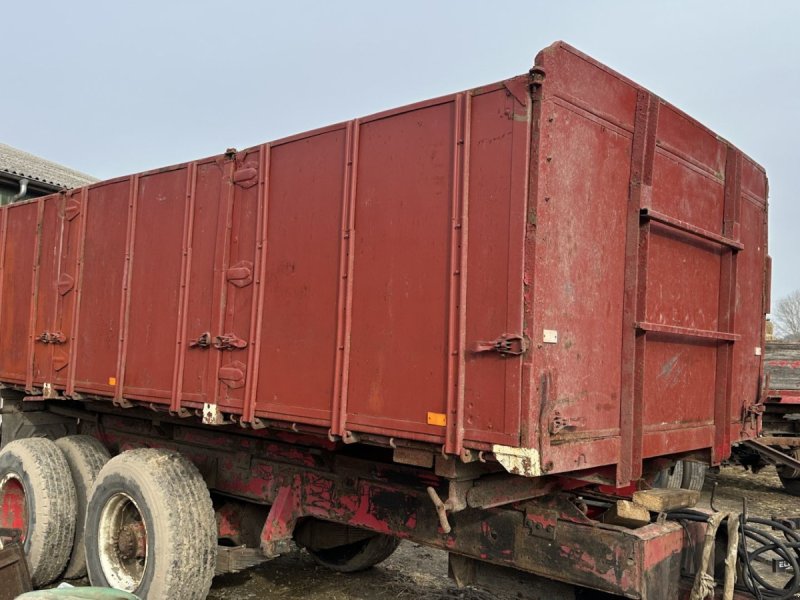 Muldenkipper of the type Scania Tipvogn, Gebrauchtmaschine in øster ulslev