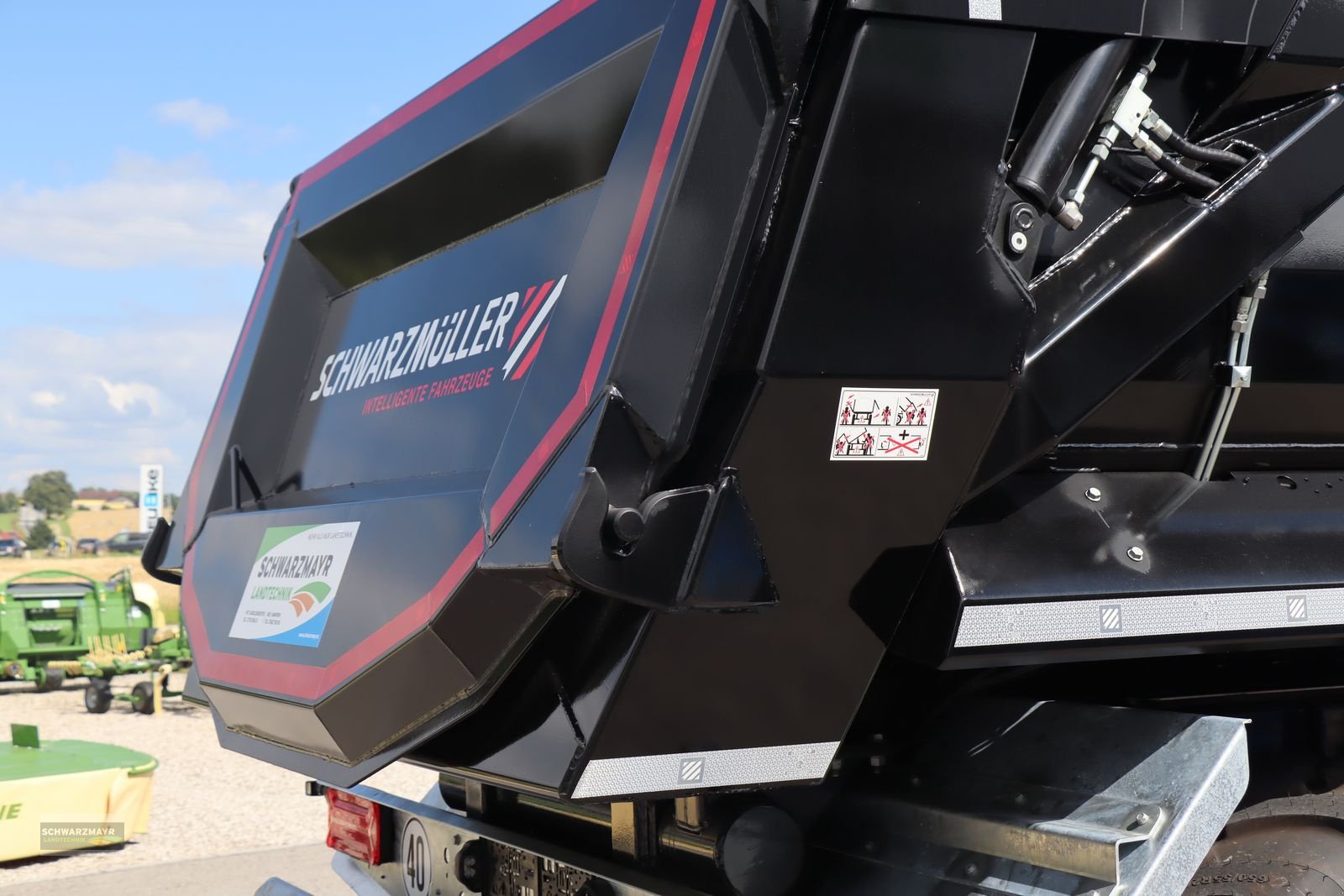 Muldenkipper des Typs Schwarzmüller TP 22 Muldenkipper, Mietmaschine in Gampern (Bild 12)