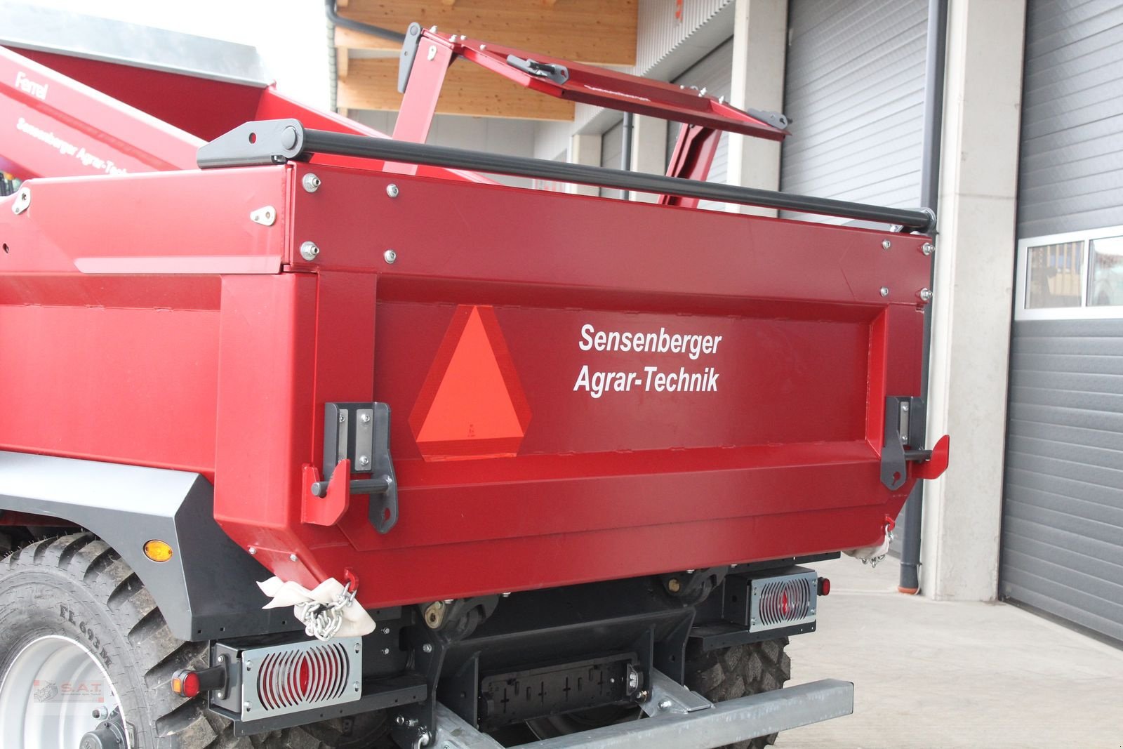 Muldenkipper типа Sonstige Ferrel 135-Steinmulde-Sonderpreis, Neumaschine в Eberschwang (Фотография 25)