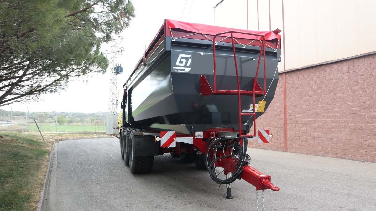 Muldenkipper of the type Sonstige Muldenkipper, Tridemachse gefedert,  30 m³,, Neumaschine in Apetlon (Picture 1)