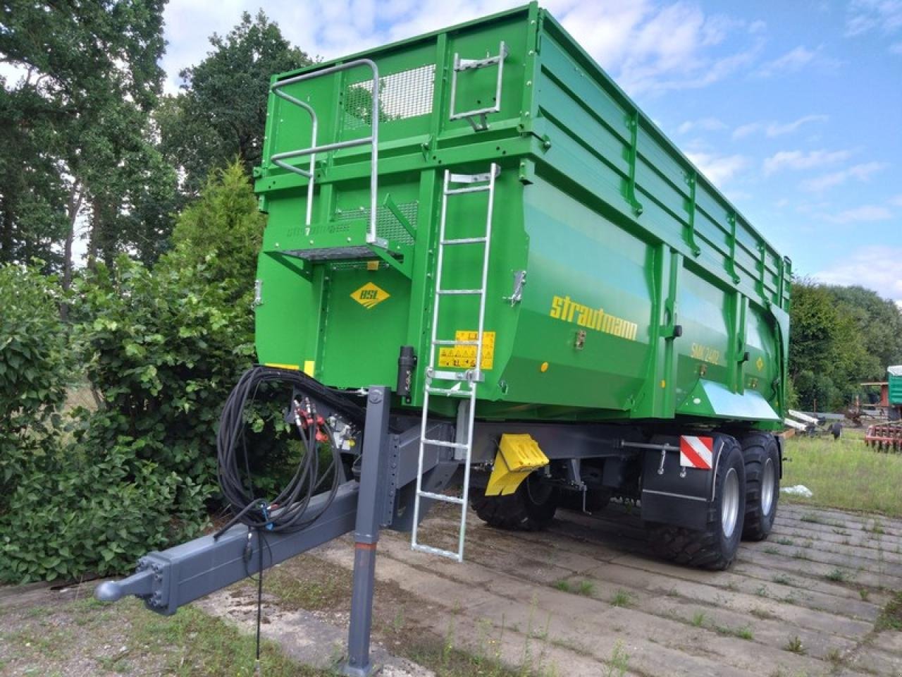 Muldenkipper des Typs Strautmann SMK 2402, Neumaschine in Vehlow (Bild 6)