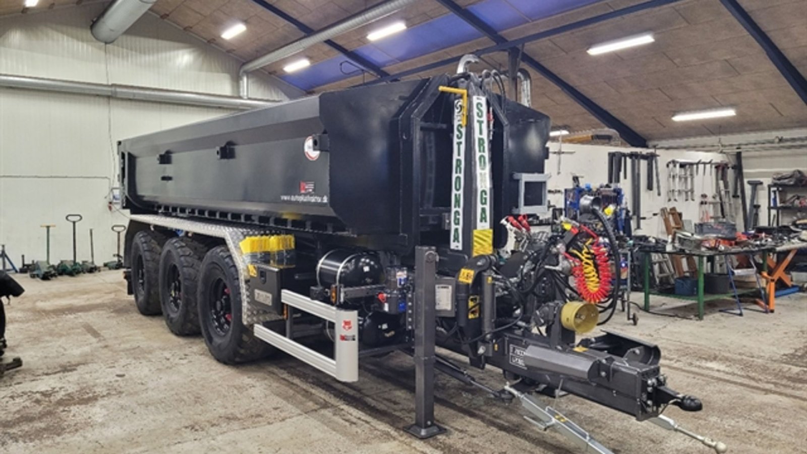 Muldenkipper del tipo Stronga HL300, Gebrauchtmaschine en Vrå (Imagen 2)