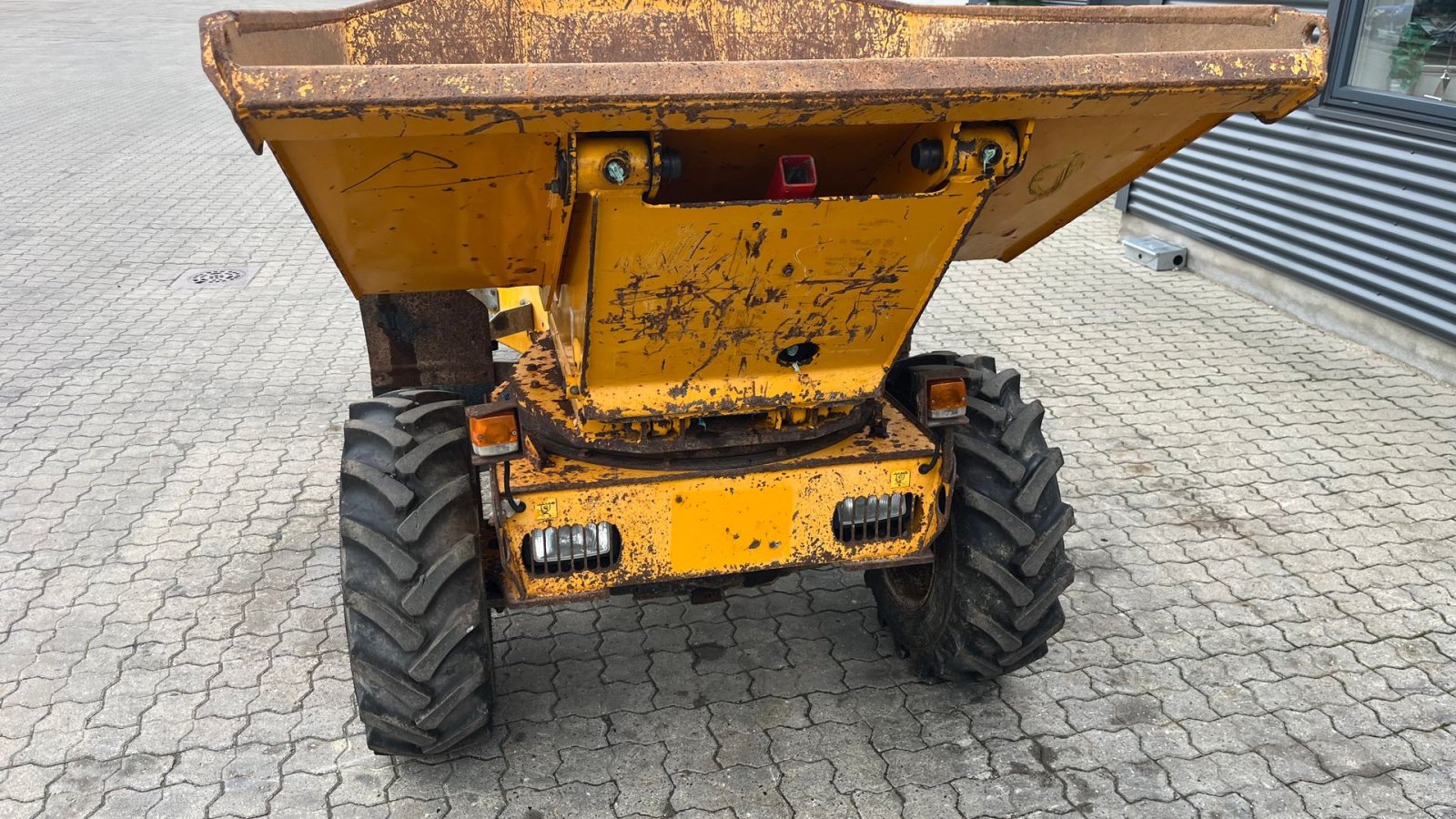 Muldenkipper типа Thwaites 2 tons svingbar lad og højtip, Gebrauchtmaschine в Rønnede (Фотография 3)