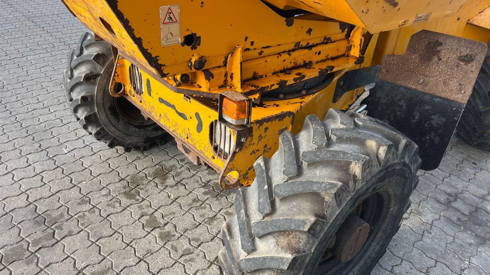 Muldenkipper типа Thwaites 3 T Med højtip og sving, Gebrauchtmaschine в Rønnede (Фотография 3)