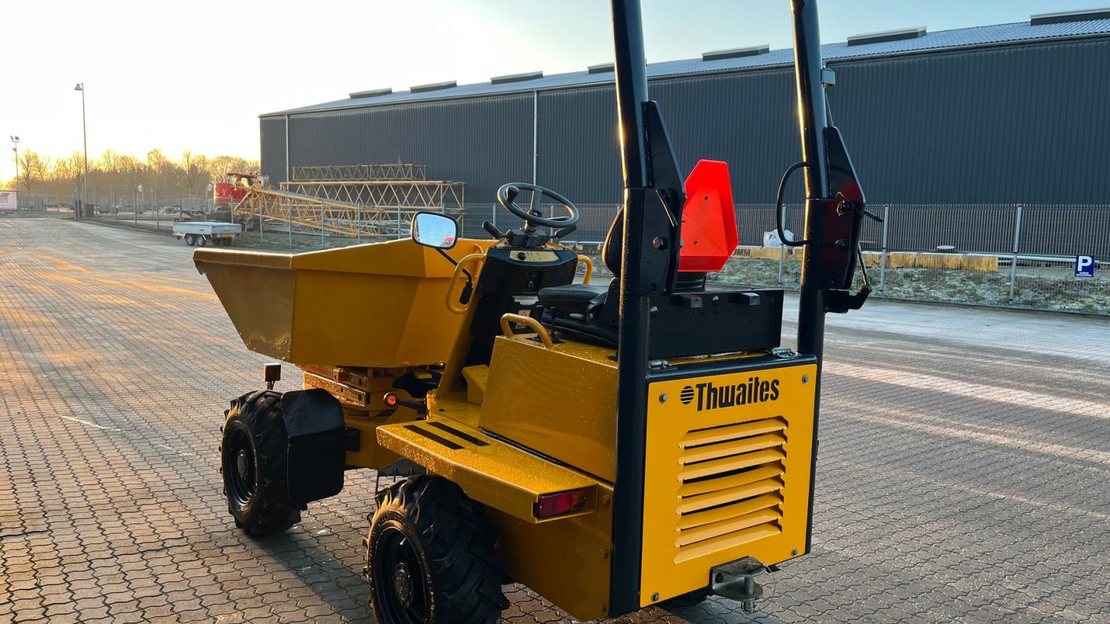 Muldenkipper типа Thwaites mach471 2tons Dumper med Højtip og svingbar lad, Gebrauchtmaschine в Rønnede (Фотография 9)