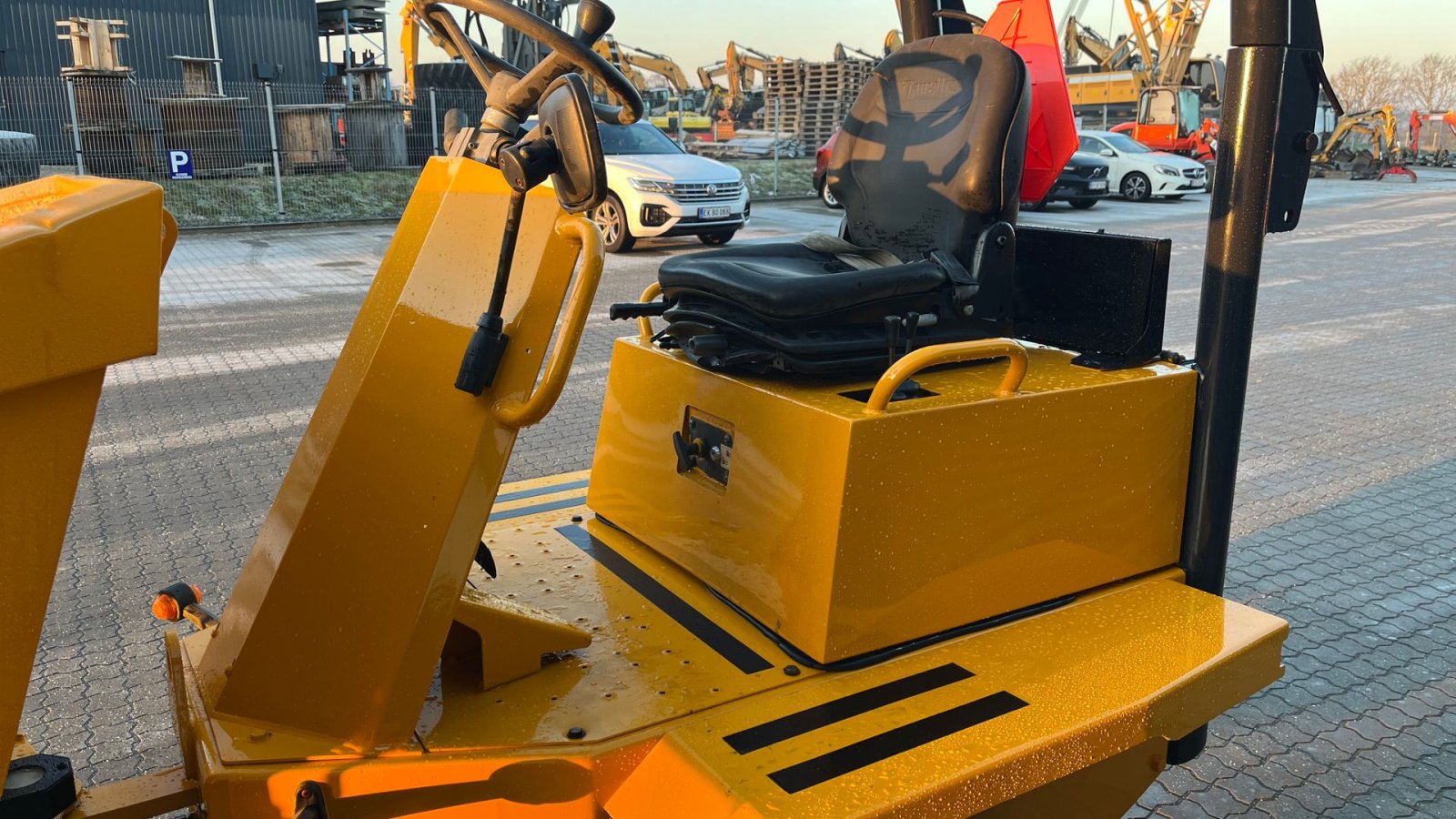 Muldenkipper типа Thwaites mach471 2tons Dumper med Højtip og svingbar lad, Gebrauchtmaschine в Rønnede (Фотография 3)